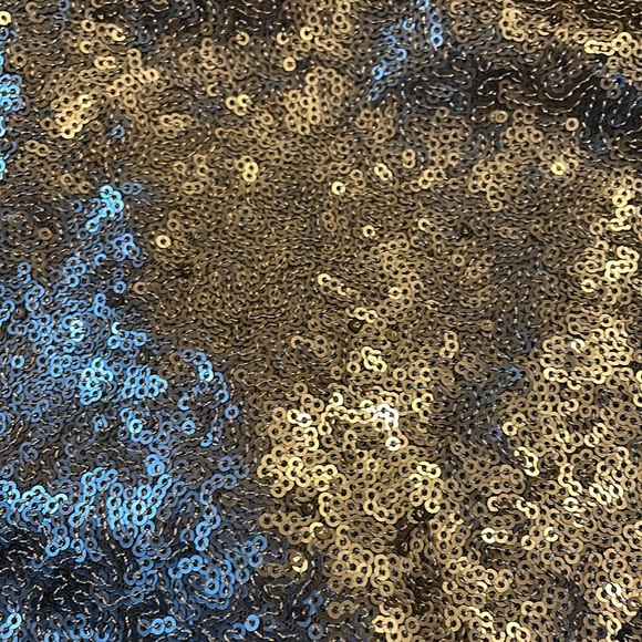 Silver Sequined Skirt. - Picture 2 of 6